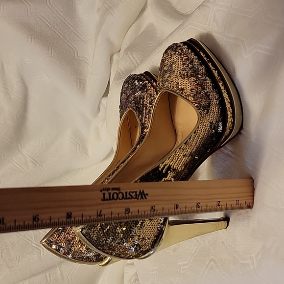 Cole Hahn Gold/Silver Sequin Heels - Picture 4 of 7